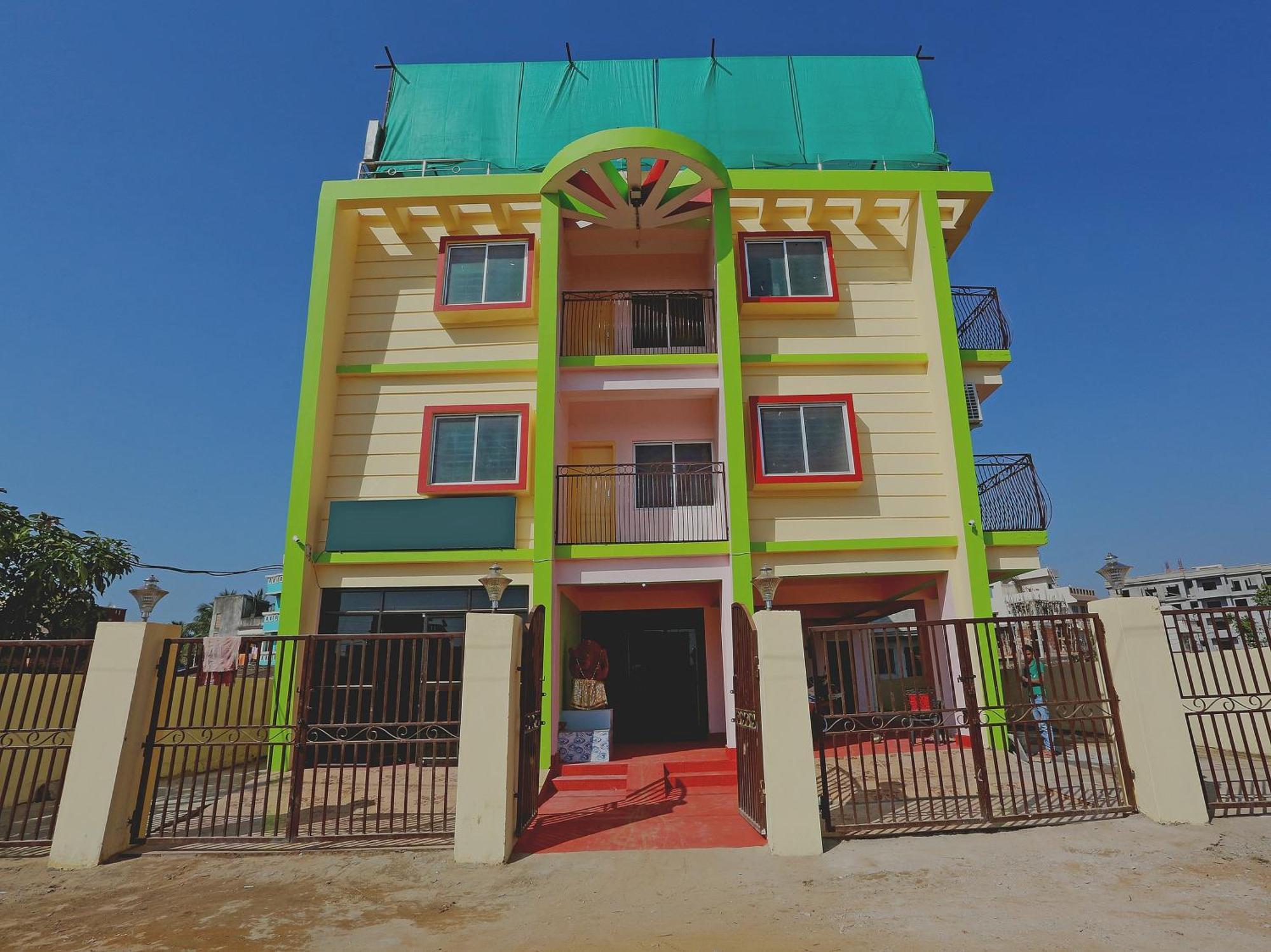 Hotel Grand Paradise Bhubaneswar Exterior photo